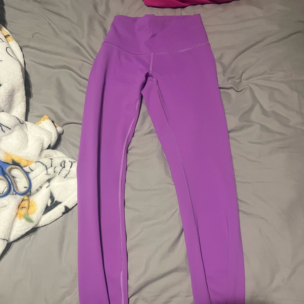 Lulu lemon wunder train 25 inch: size 4